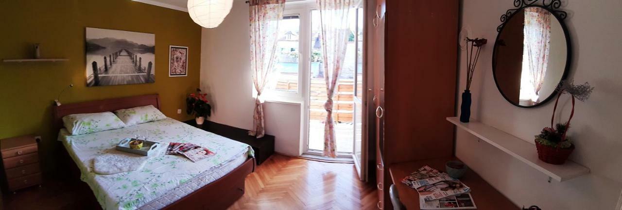 Apartment The Royal Square Цетине Экстерьер фото